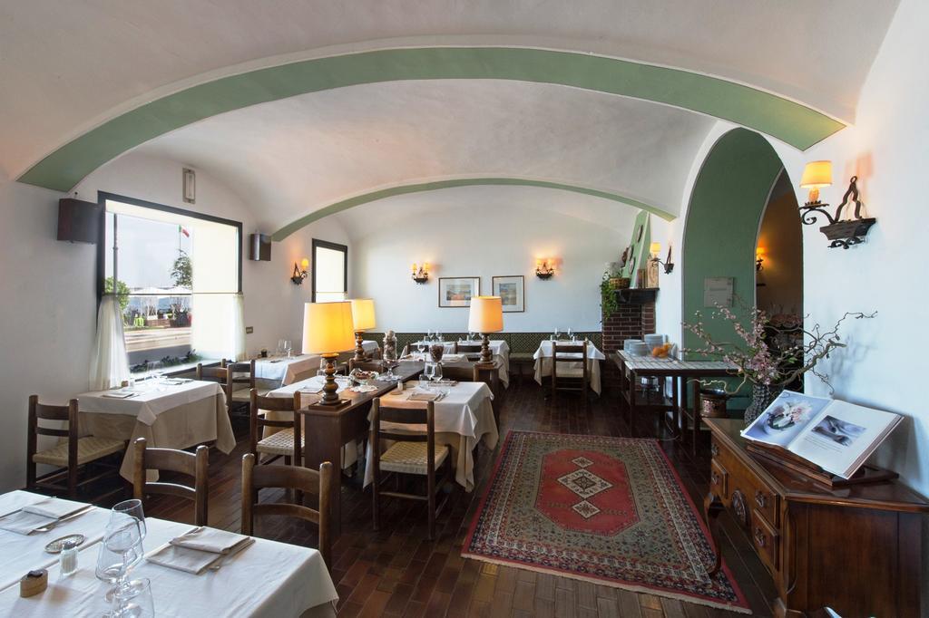 Hotel Eden บาเวโน ภายนอก รูปภาพ