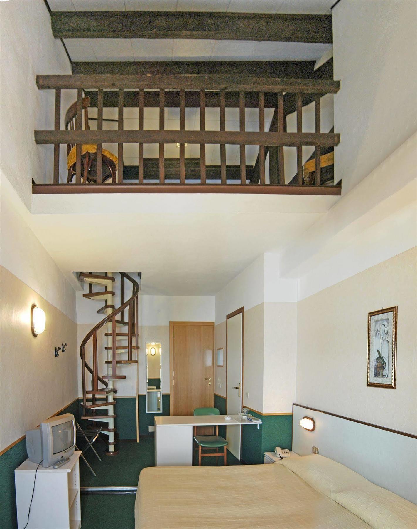 Hotel Eden บาเวโน ภายนอก รูปภาพ